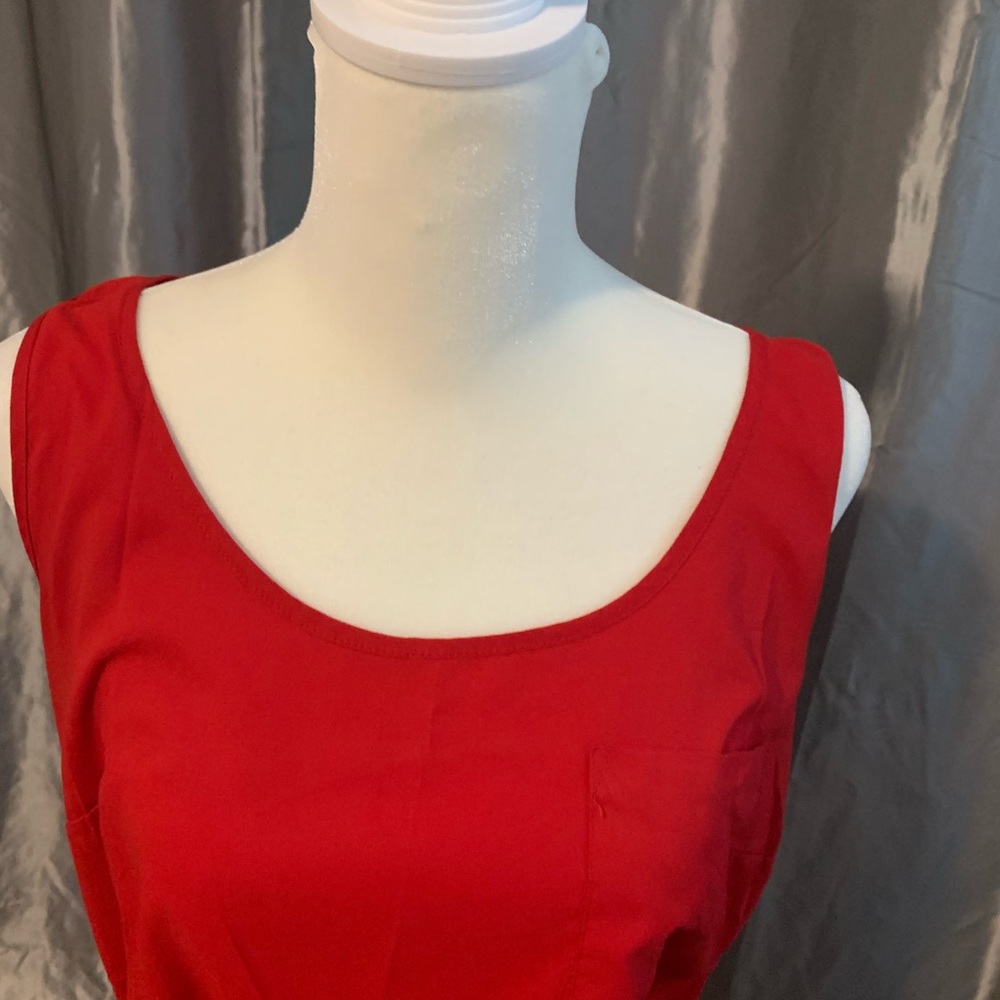 Red Top - Picture 3 of 6